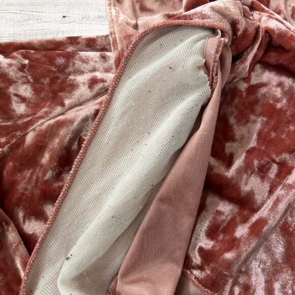 Betsey Johnson Blush Velvet Robe XS/SMALL - Picture 3 of 5